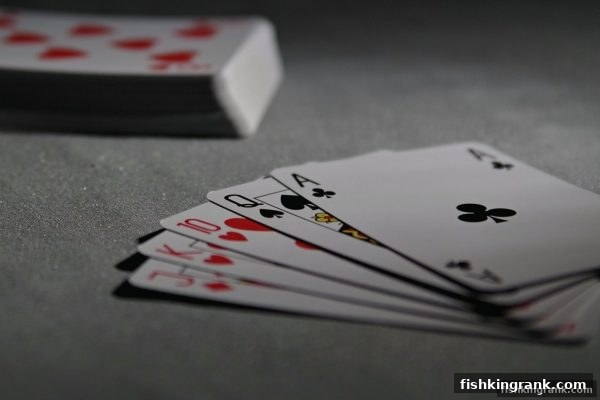 捕鱼王中王实战指南：德州扑克翻牌后决胜全解析